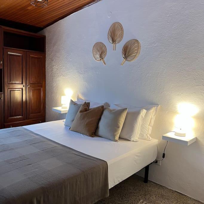 Historic Downtown Home By The Sea With King Bed Monterosso al Mare Esterno foto