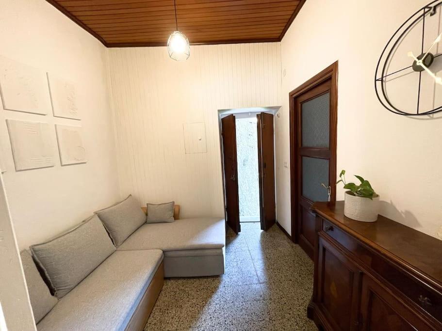 Historic Downtown Home By The Sea With King Bed Monterosso al Mare Esterno foto
